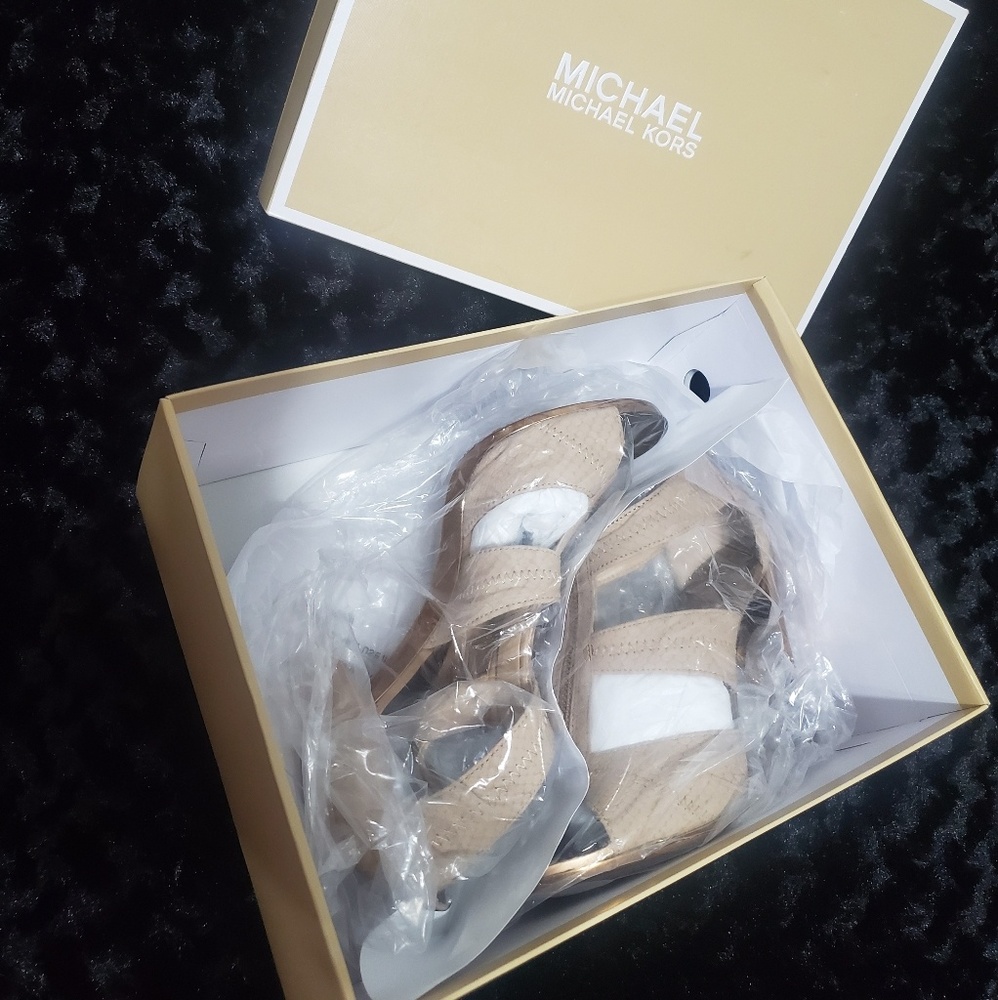 Michael kors shoes - Picture 5 of 5